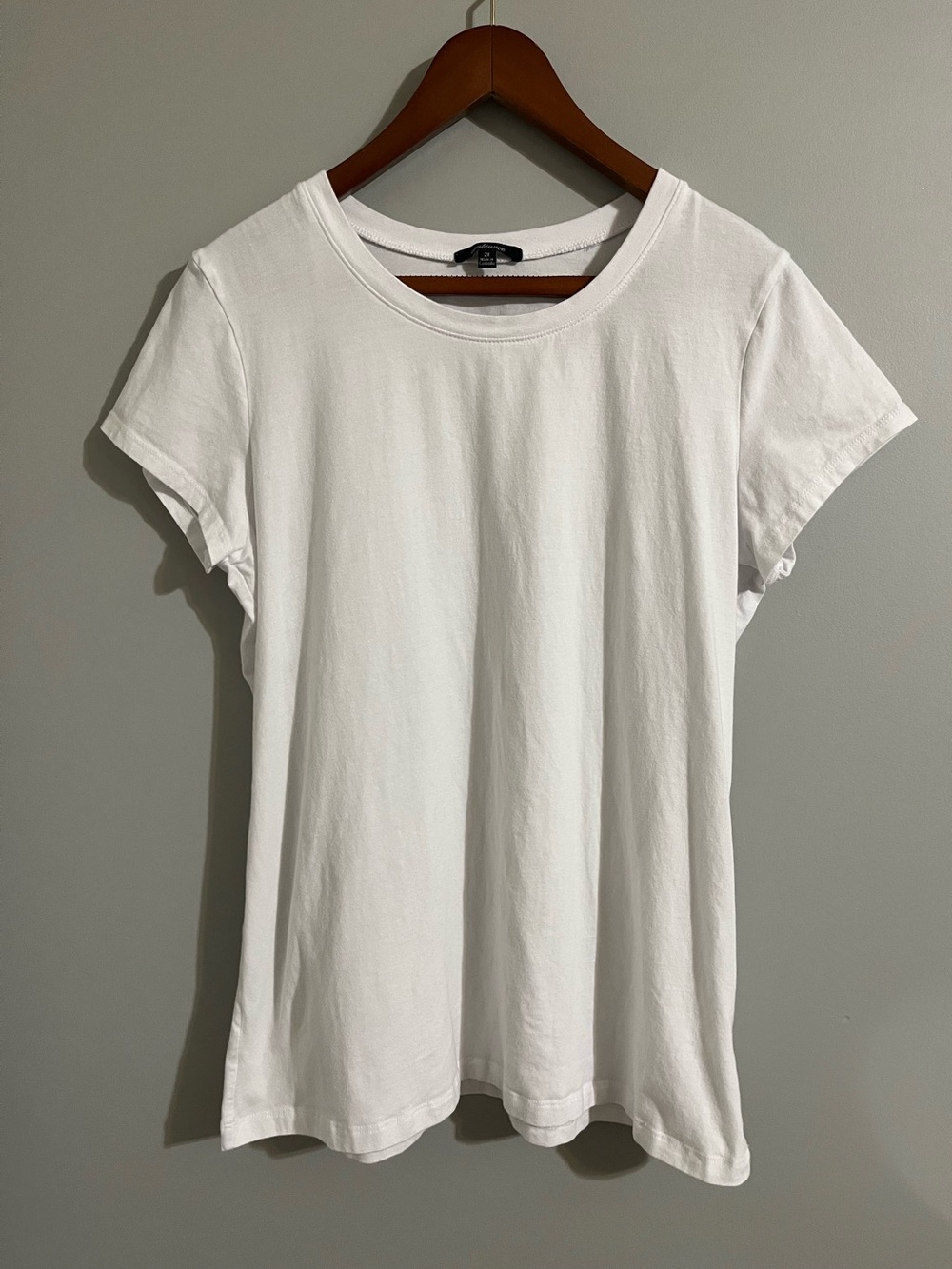 Ambiance White Short Sleeve Crewneck Tee